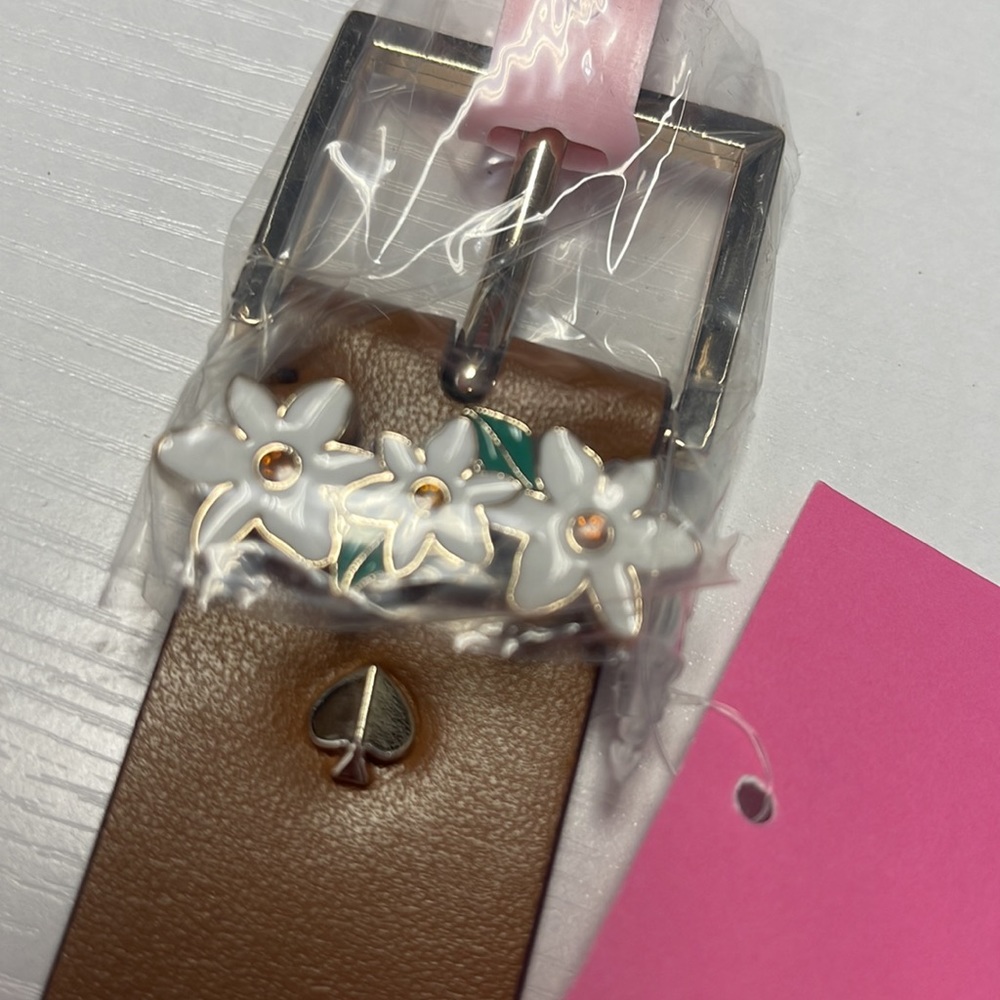 Kate Spade Daisy Loop Belt - Picture 2 of 7